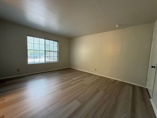 Building Photo - 14401 Brook Hollow Blvd