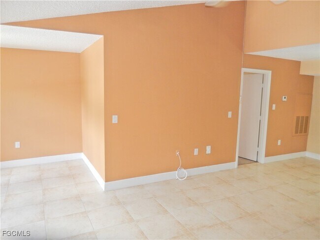 Building Photo - 12571 Equestrian Cir