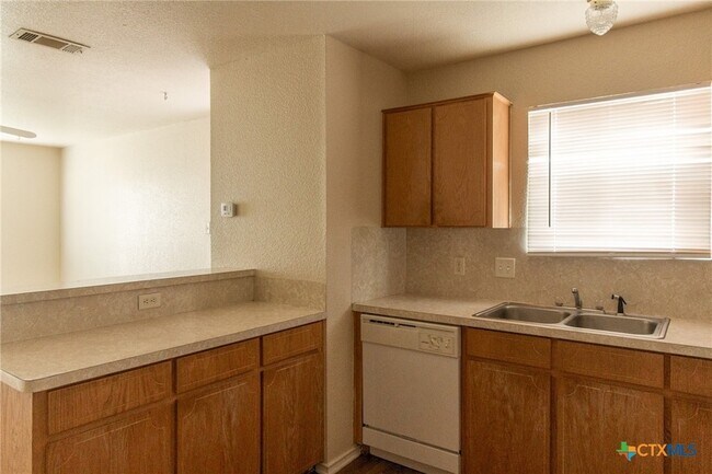 Building Photo - 4101 Gus Dr