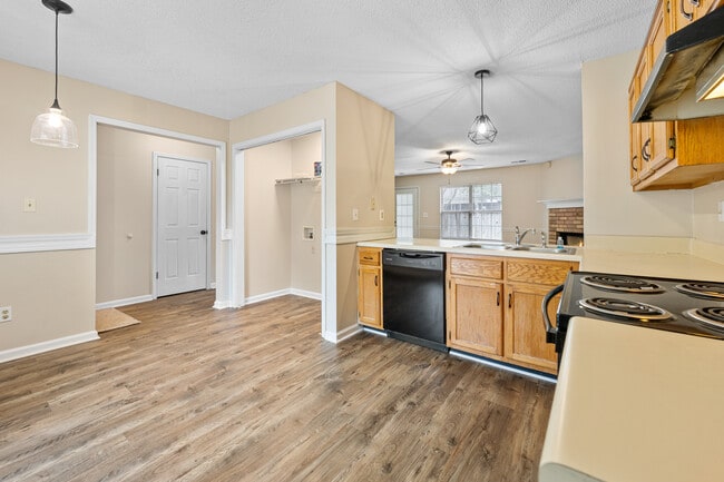 Building Photo - 6787 Chase Cove