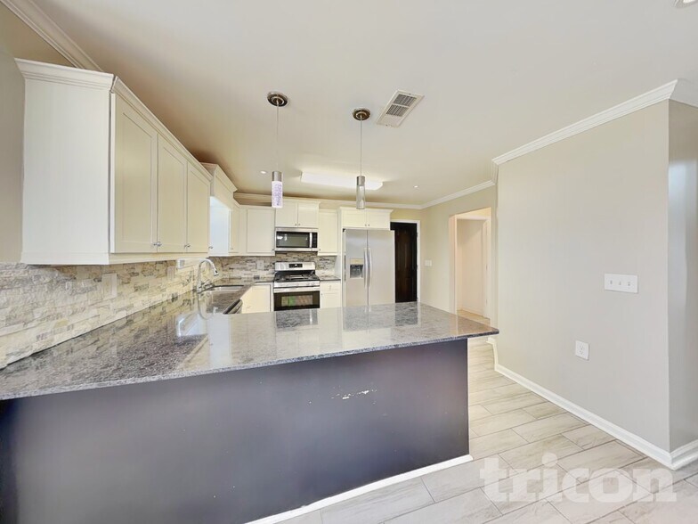Building Photo - 1806 Dalton Way