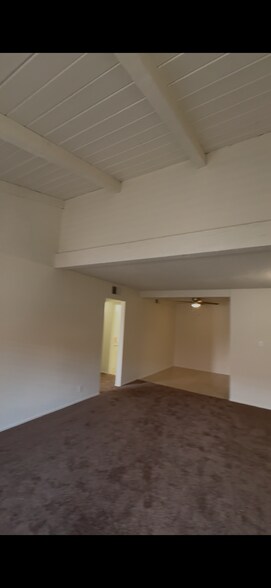 Building Photo - 2040 W Avenue J13