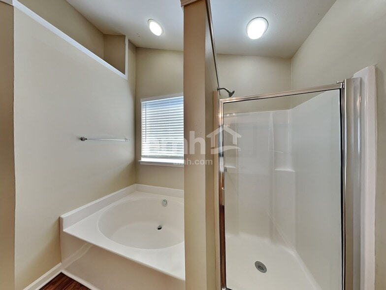 Building Photo - 7217 Winding Cedar Trl