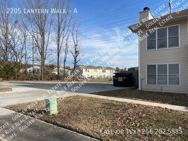 Building Photo - 2705 Lantern Walk SE