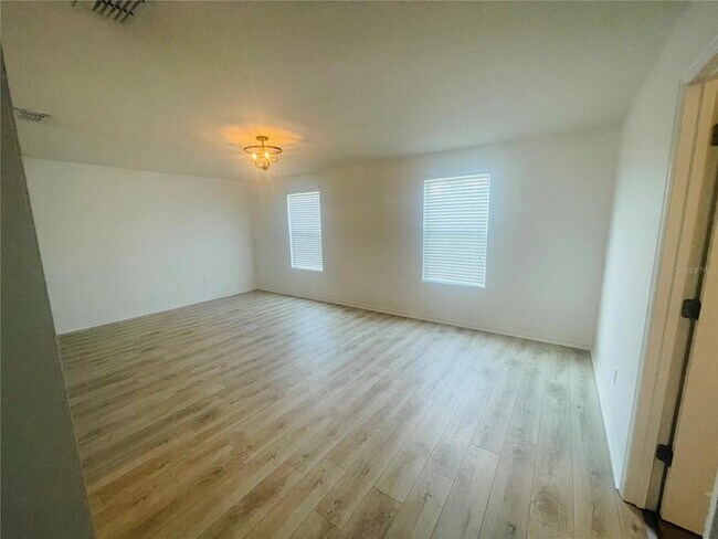 Building Photo - 16616 Broadford Ln
