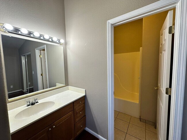 Building Photo - Gated Hayward Townhome with 2-Car Garage & Private Patio