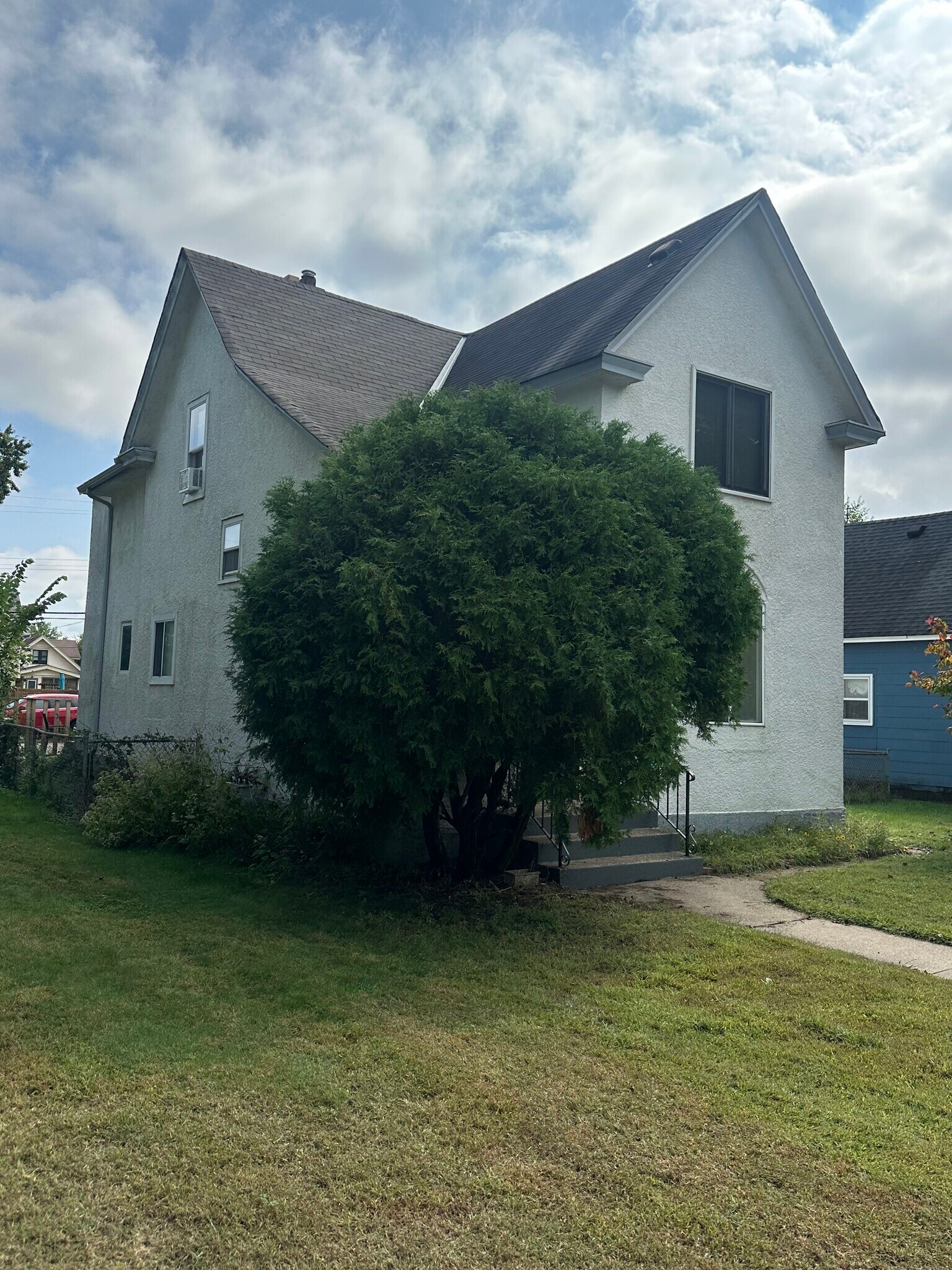 Building Photo - 3829 Bloomington Ave