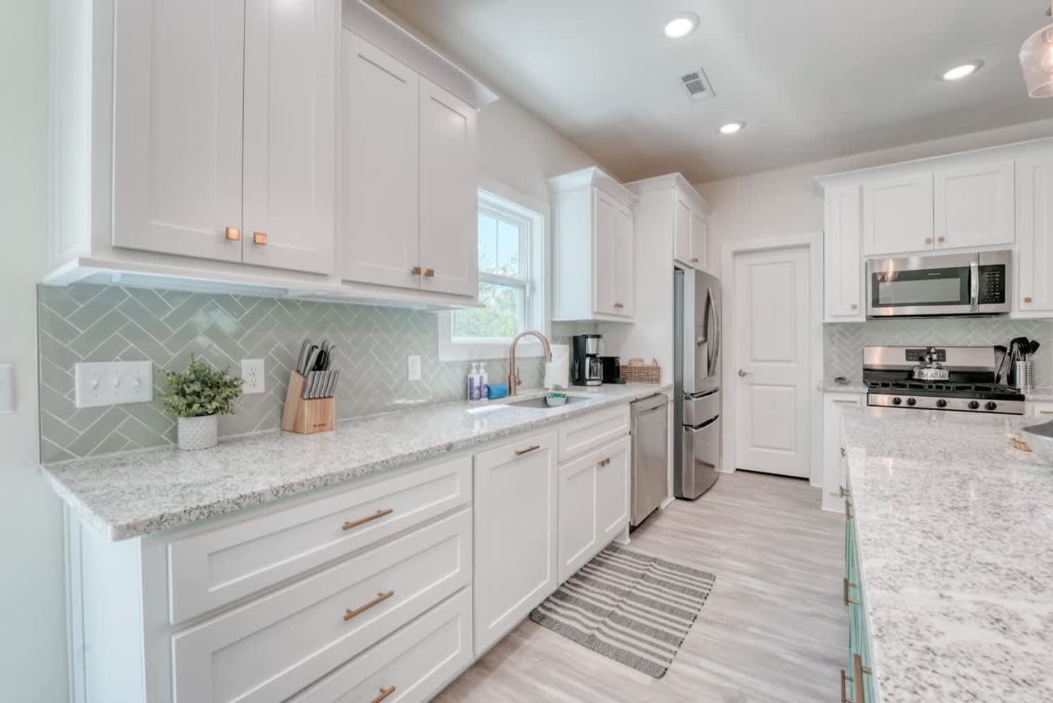 Building Photo - 87 Rountree Dr