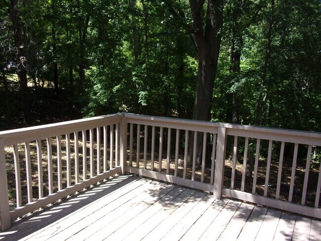 Building Photo - Recently Updated and Refreshed 3 Bedroom 2 Bath Home in Fort Mill