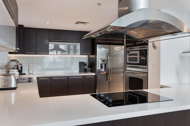 Building Photo - 7928 East Dr