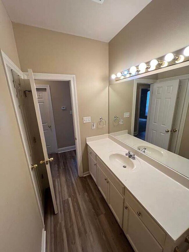 Building Photo - Beautiful 3BR Home in Sought-After Beau Pré off River Rd – Open Floor Plan & Fenced Yard!