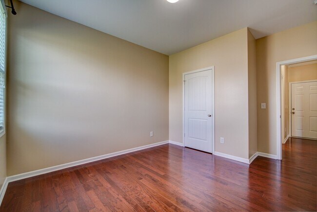 Building Photo - Gorgeous 4/5 BR, 3 BA, 2 Car Garage Home with Fenced Backyard and Large Storage Unit