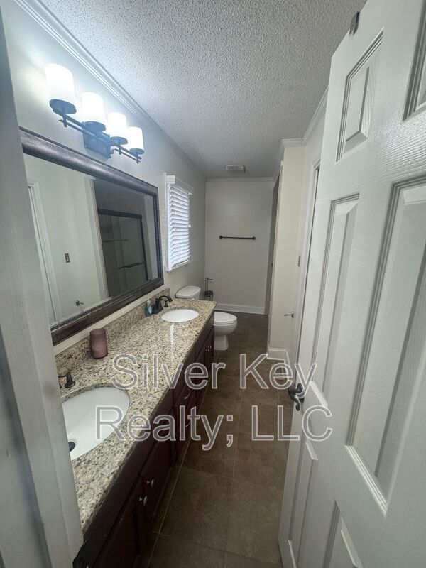 Building Photo - 1339 English Ln