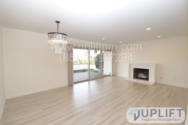 Building Photo - 2 BED 2 BATH CONDO WITH BONUS ROOM IN THE ...