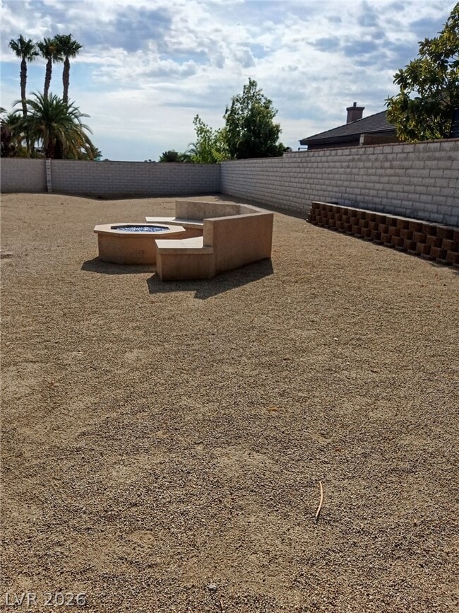 Building Photo - 8623 Golden Canyon Rd