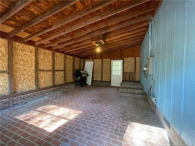 Building Photo - 711 Niven Ave