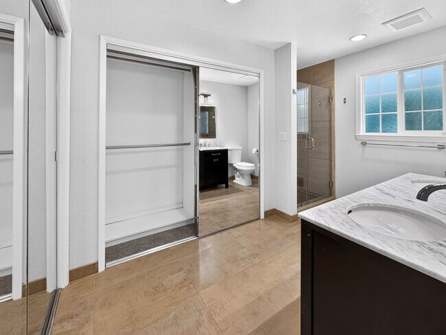 Building Photo - Gorgeous 4 Bedroom PLUS Spacious Bonus Room with Pool in Desired Alamo Neighborhood Available Now!