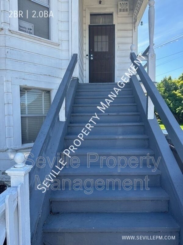 Building Photo - 2920 Filbert St