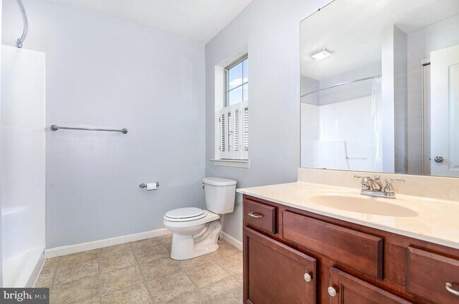 Building Photo - 6315 Creekbend Dr