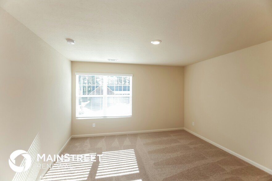 Building Photo - 243 Augusta Woods Dr