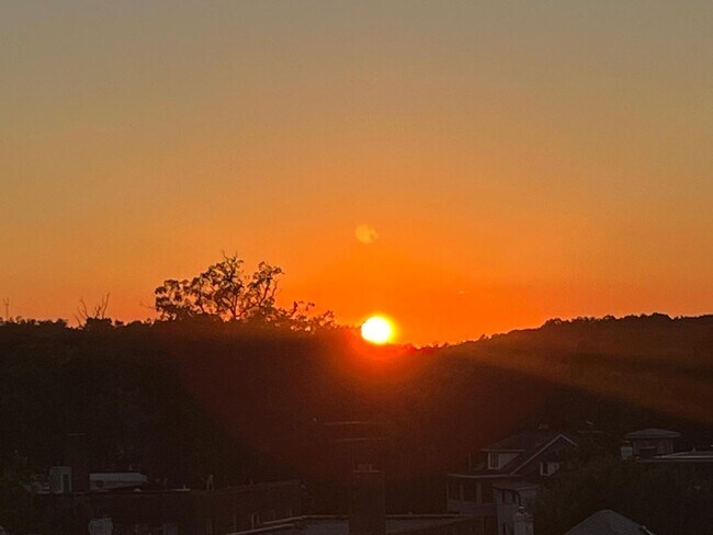 Building Photo - GORGEOUS SUNSET VIEW FROM BALCONY/ NEWLY RENOVATED