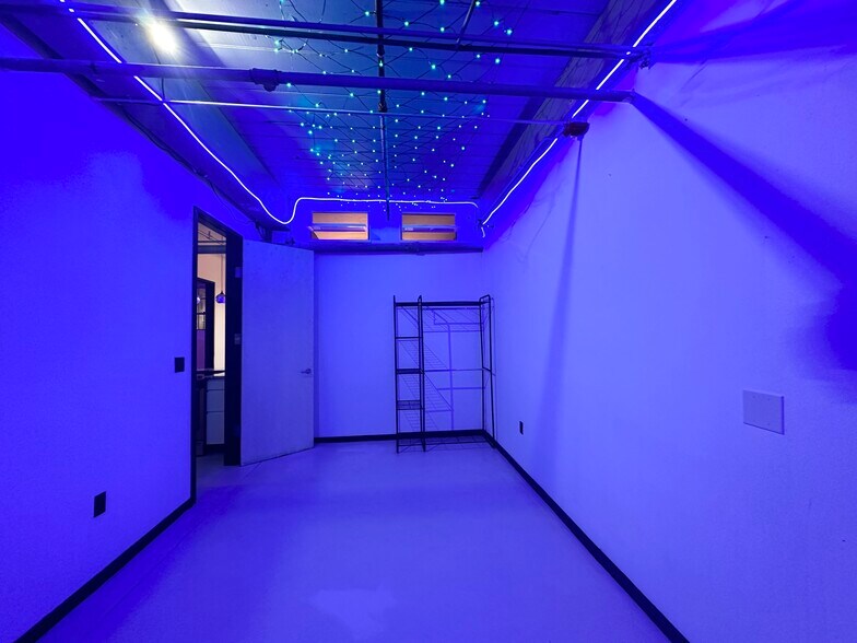 Building Photo - 109 Summer St