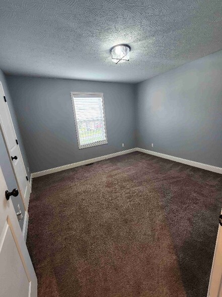 Building Photo - 429 St Cloud Ct