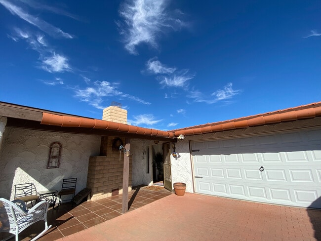 Building Photo - 6817 Warren Vista Ave