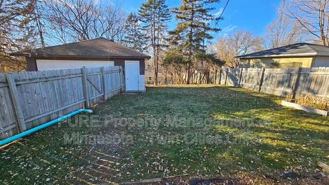 Building Photo - 1617 Flag Ave N