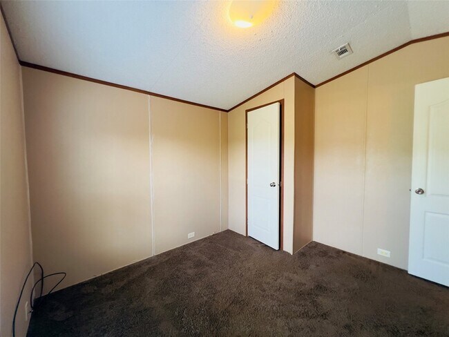 Building Photo - 788 County Rd 3479J