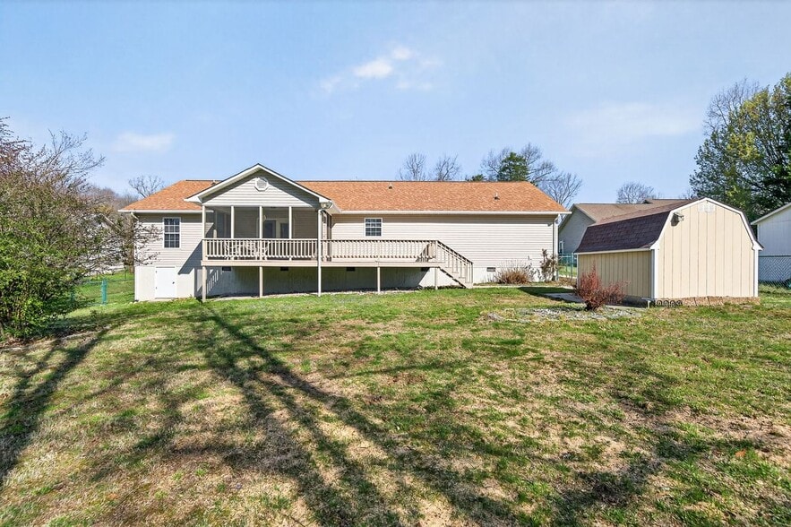 Building Photo - 39 Calloway Dr