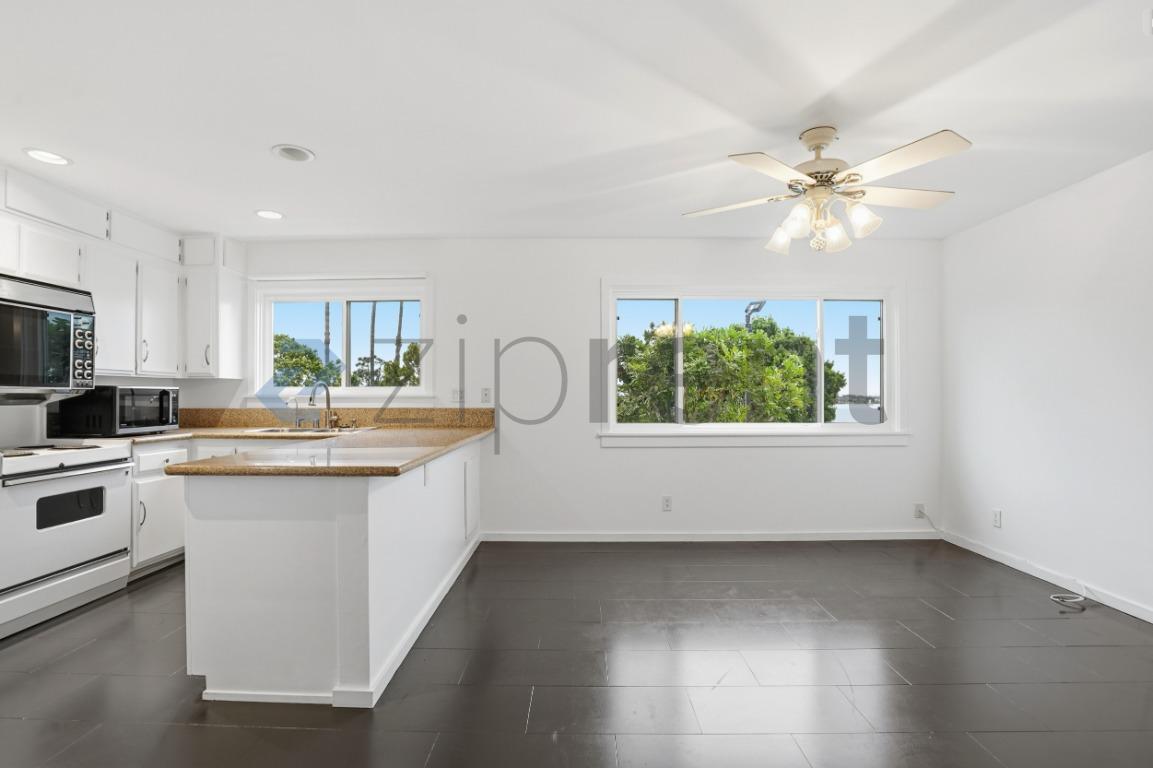 Building Photo - Unit 22