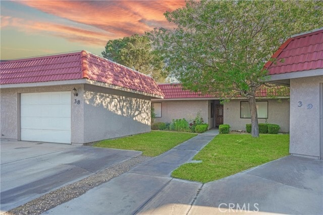 Building Photo - 27535 Lakeview Dr