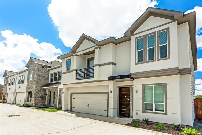 Building Photo - 4853 Benning Dr