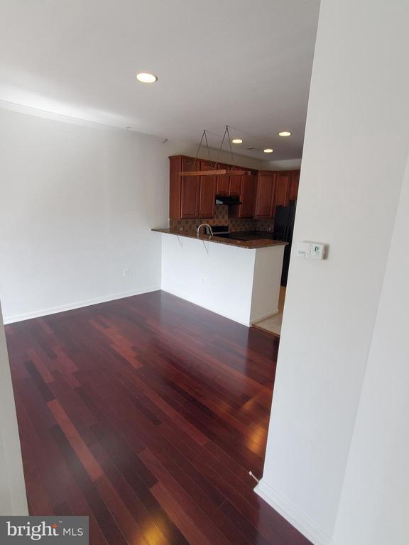 Building Photo - 15612 Everglade Ln