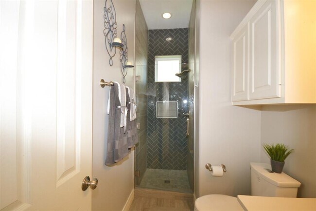 Building Photo - 7902 Silent Forest Dr