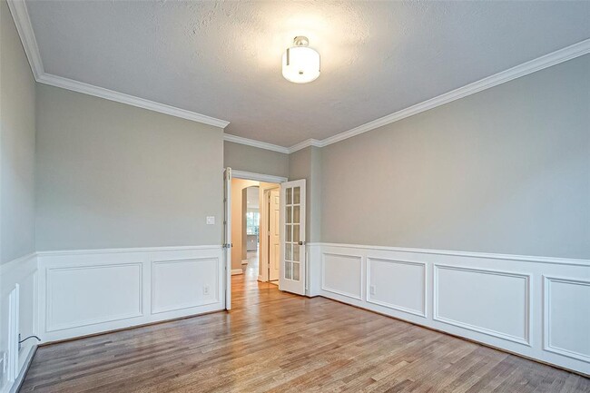 Building Photo - 24118 Bay Hill Blvd