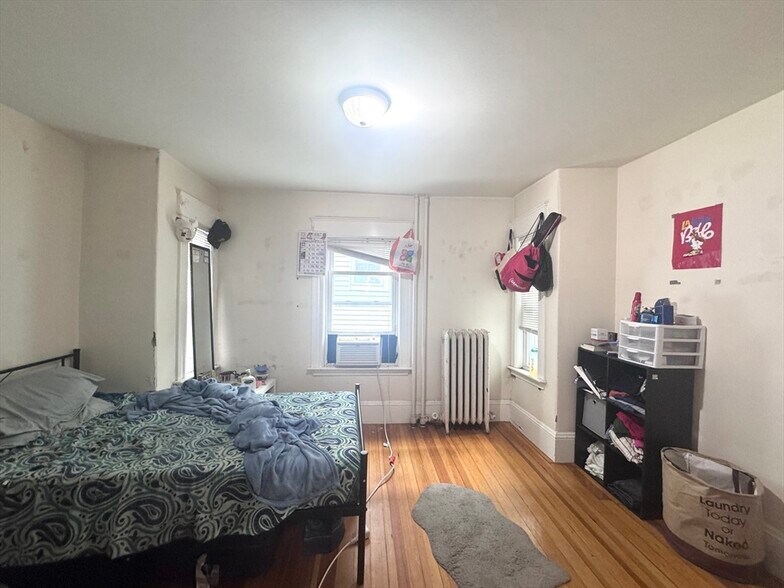 Building Photo - 81 Boylston St