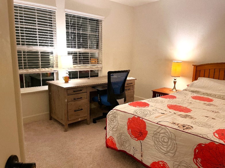 Building Photo - 91-1394-1394 Halili St