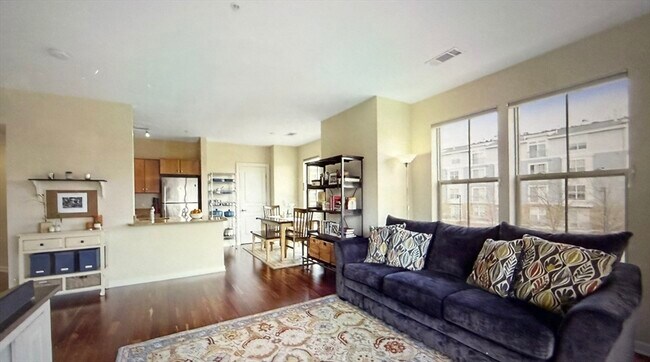 Building Photo - 3 Repton Pl