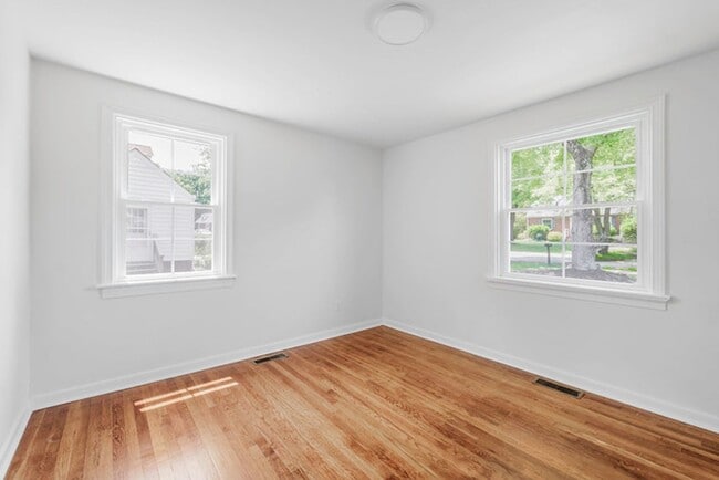 Building Photo - Great Completley renovated Cape Cod for Re...