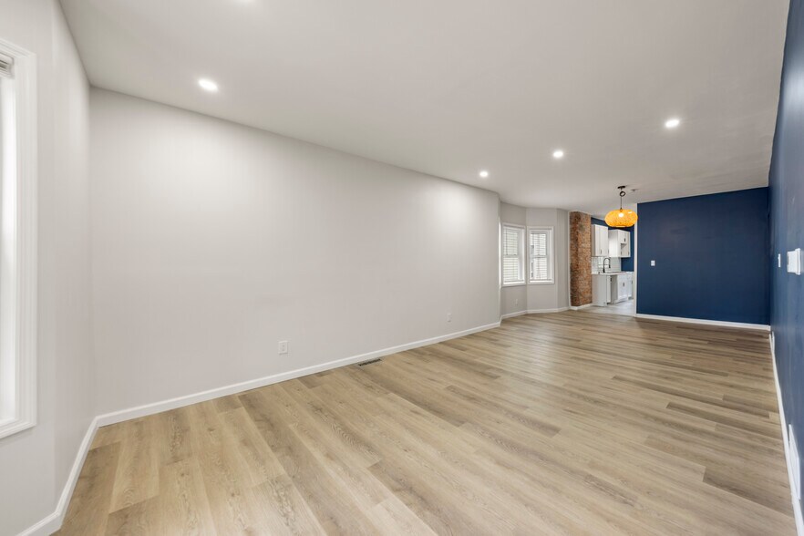 Building Photo - 666 Marston