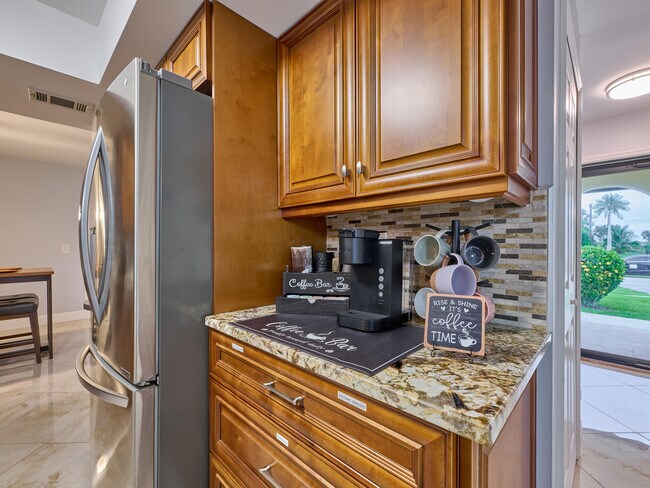 Building Photo - 1267 Summerwood Cir