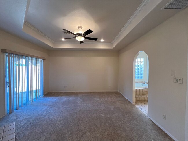 Building Photo - 3 BEDROOM IN LA QUINTA!