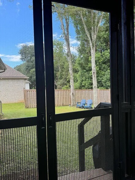 Building Photo - 613 Sharpsburg Ave