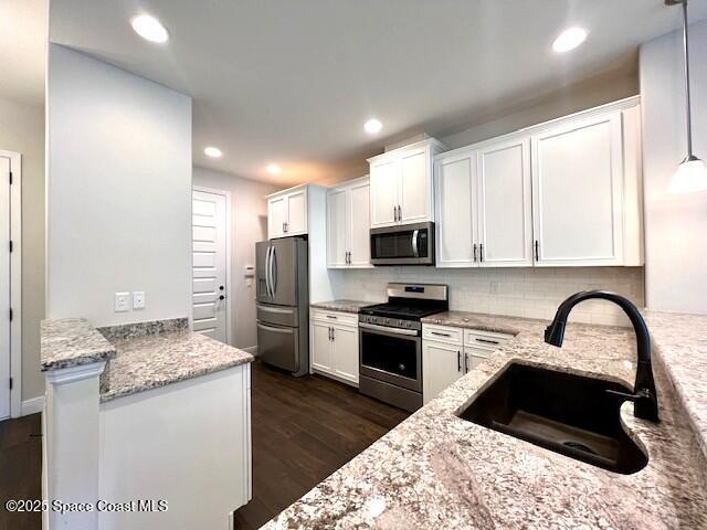 Building Photo - 2745 Trasona Dr