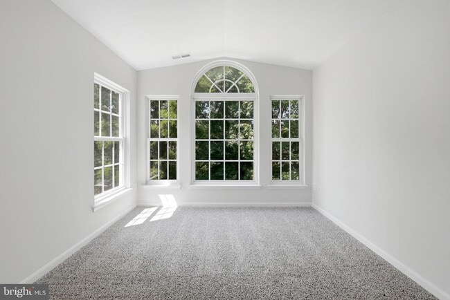 Building Photo - 8972 Benchmark Ln