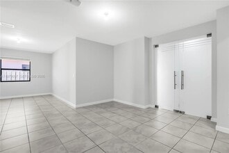 Building Photo - 2541 SE 1st St