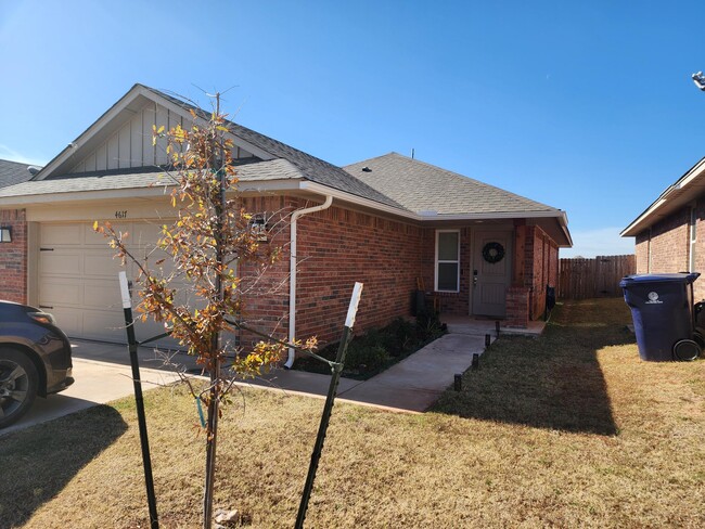 Building Photo - 4617 Emerald Knoll Rd