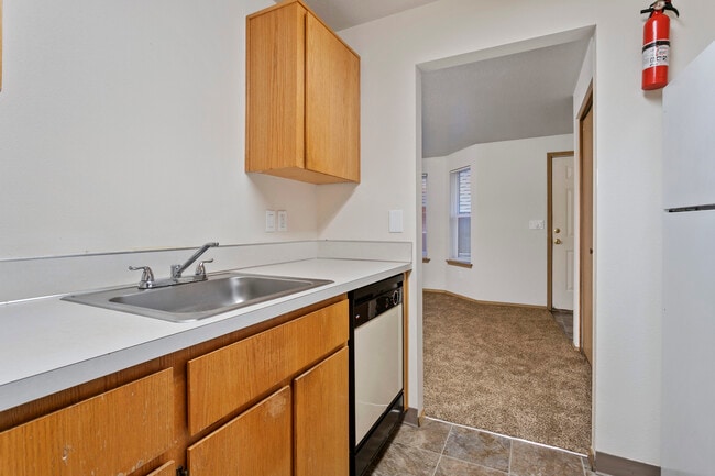 Building Photo - Jonathan's Place